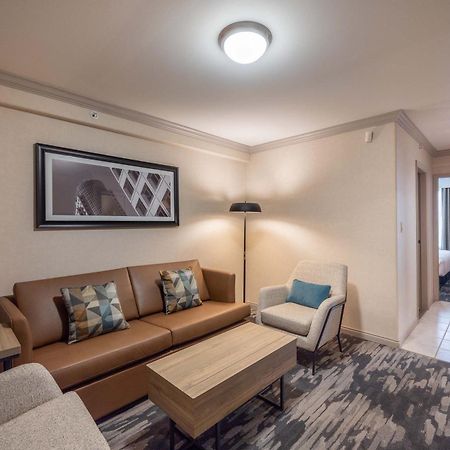 Sandman Hotel & Suites Winnipeg Airport Exterior foto